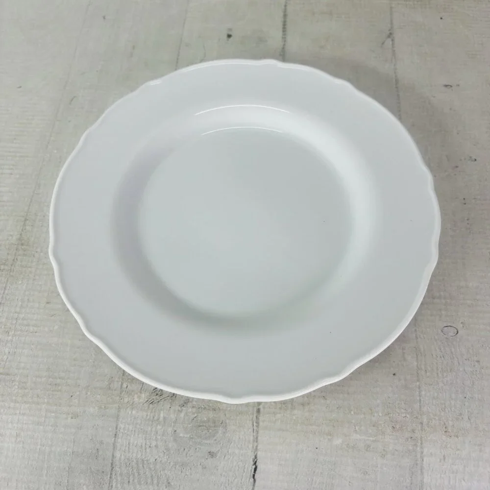 Ikea of Sweden UPPLAGA 21986 White Scalloped Porcelain Lunch Salad Plates Set 2